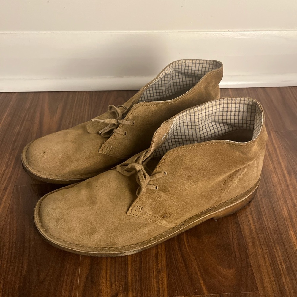 Men's Clarks boots size 10 light brown